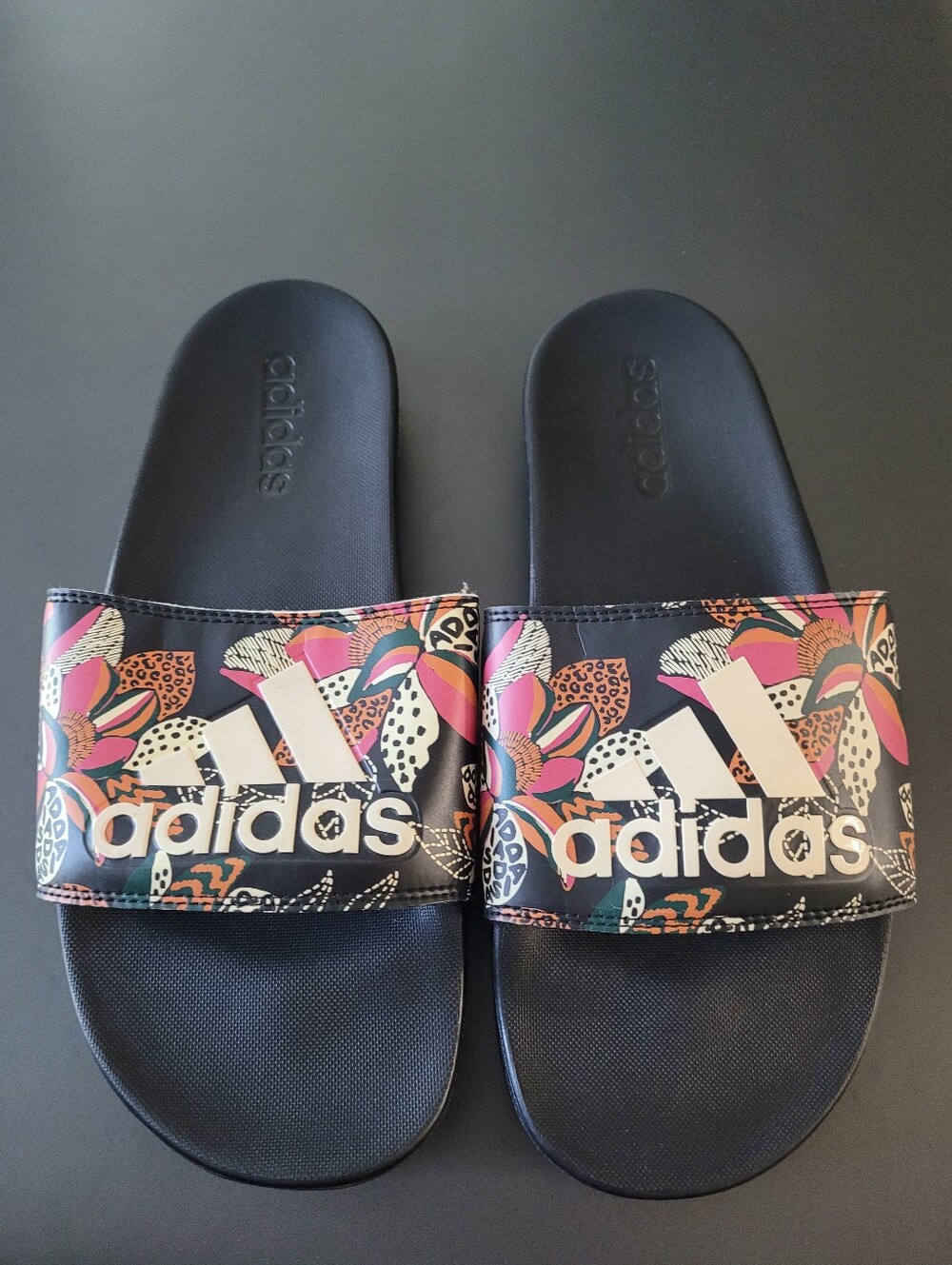 Womens Adidas Adilette Comfort Slides Size 9 NWOB